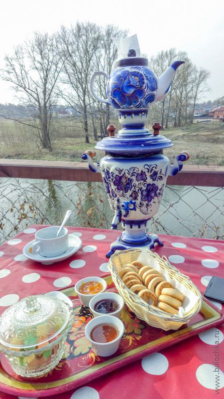 Самовар в кафе «Русская чайная», г. Суздаль