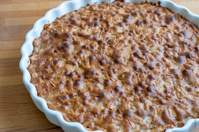 Шарлотка с медом